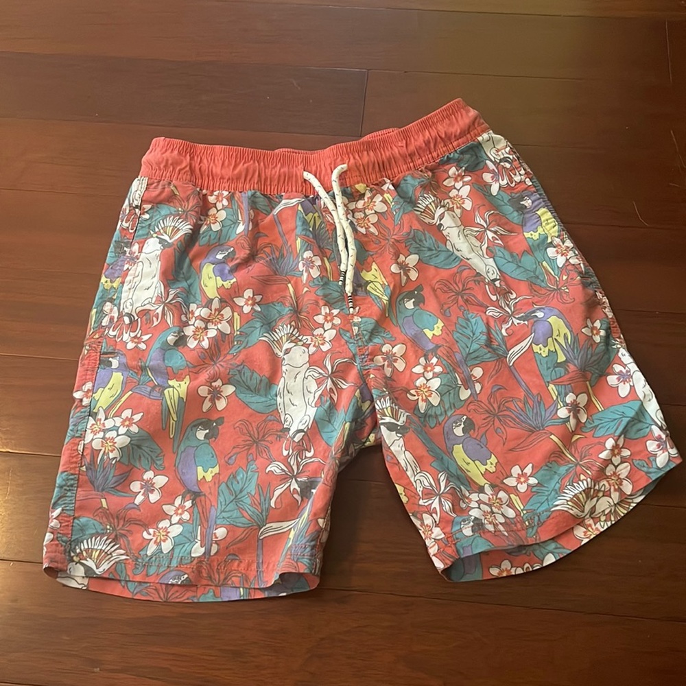 Men’s swim shorts (no lining)
